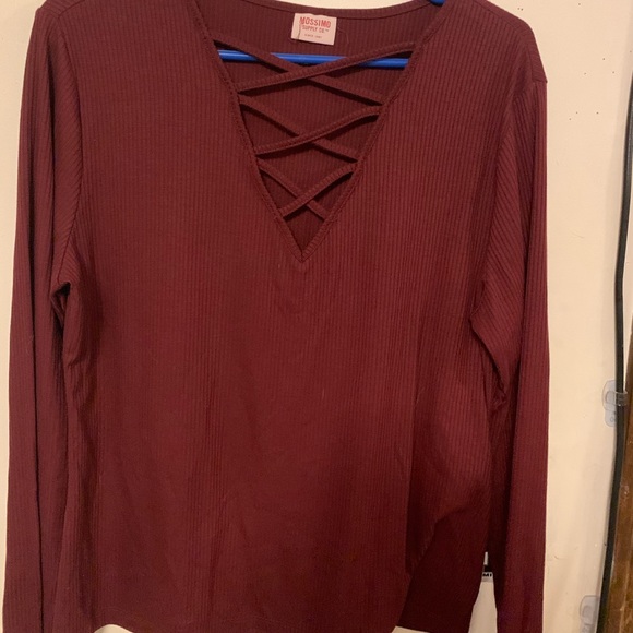 long sleeved burgundy shirt - Picture 1 of 1